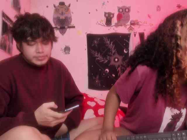 HotHoneyChile webcam