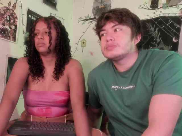 HotHoneyChile webcam