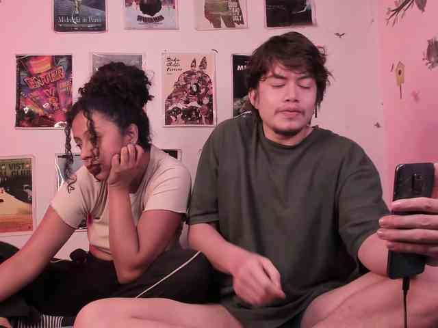 HotHoneyChile webcam