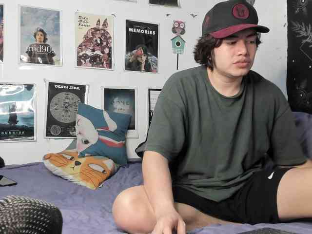 HotHoneyChile webcam