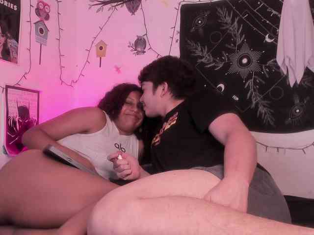 HotHoneyChile Live Webcam on {site_name}