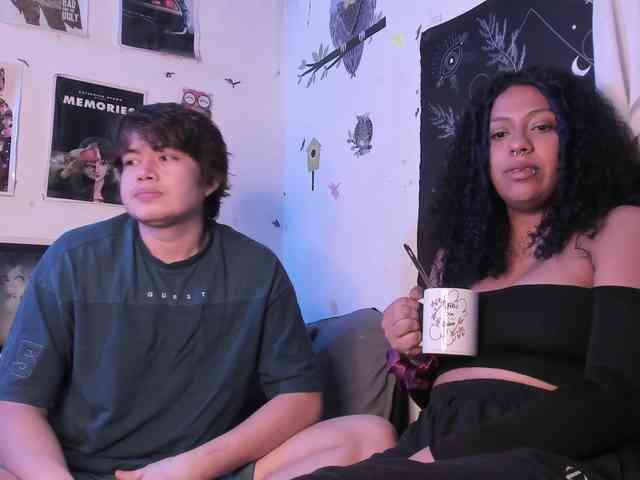 HotHoneyChile webcam