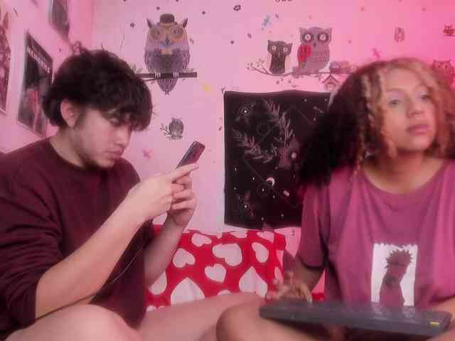 HotHoneyChile webcam