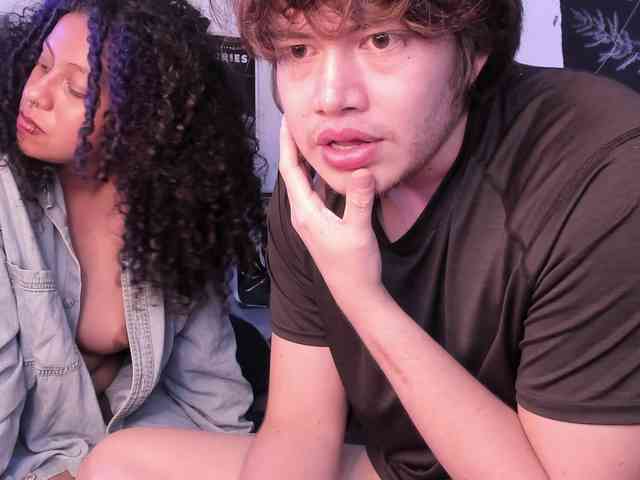 HotHoneyChile webcam