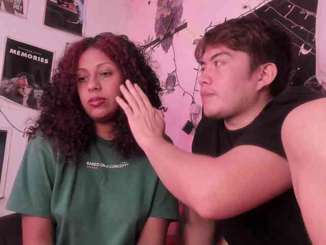 HotHoneyChile webcam