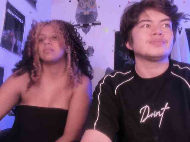 HotHoneyChile webcam