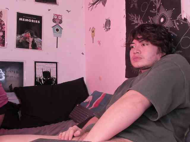 HotHoneyChile webcam