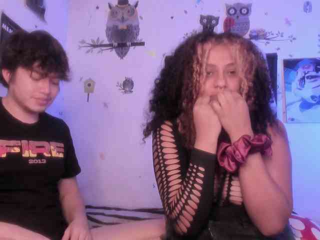 HotHoneyChile webcam