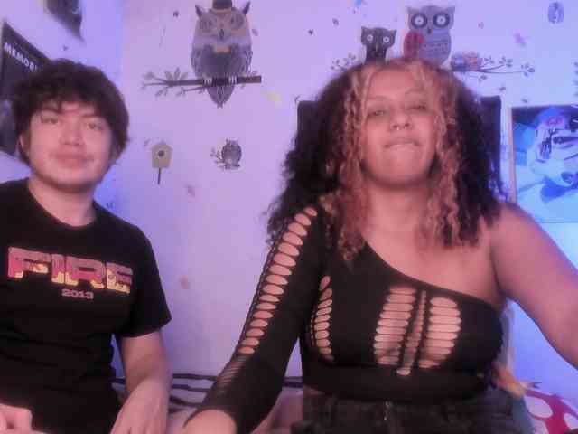 HotHoneyChile webcam