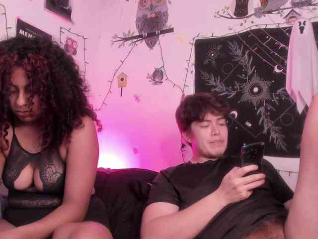 HotHoneyChile webcam