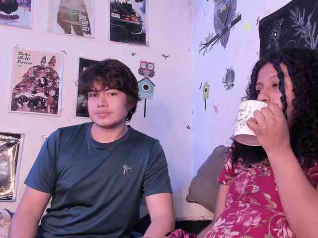 HotHoneyChile webcam