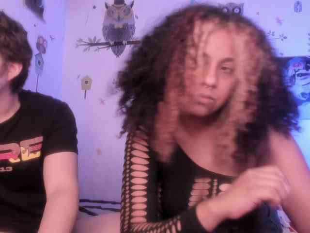 HotHoneyChile webcam