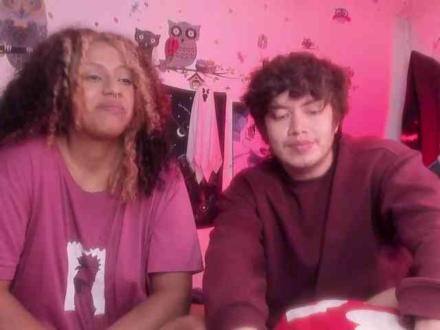 HotHoneyChile webcam