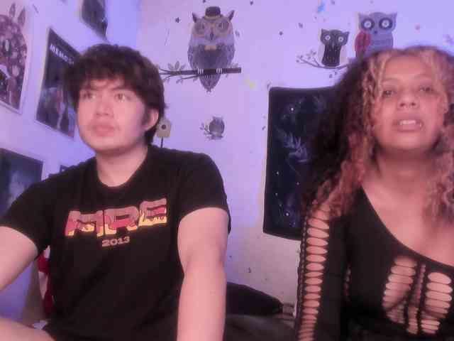 HotHoneyChile webcam