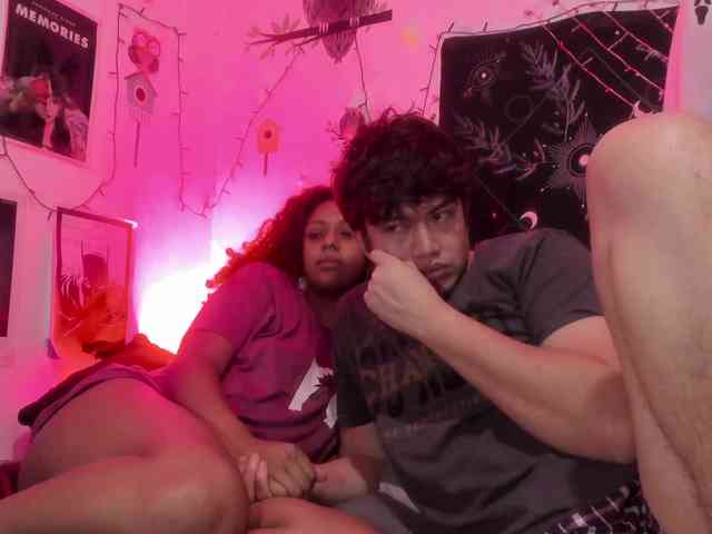 HotHoneyChile webcam