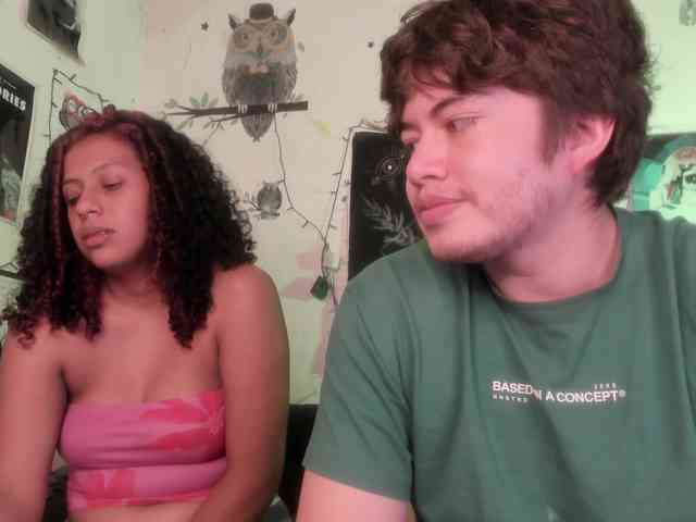 HotHoneyChile webcam