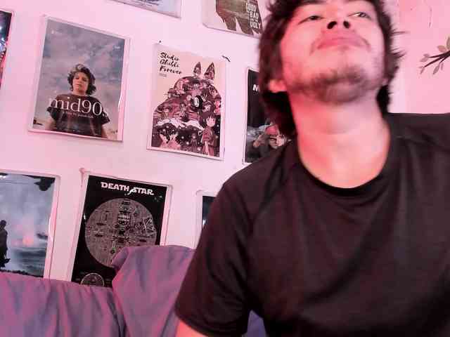 HotHoneyChile webcam