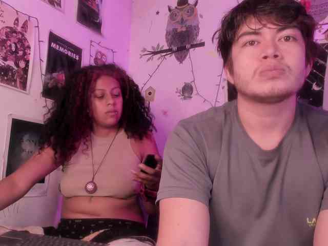 HotHoneyChile webcam