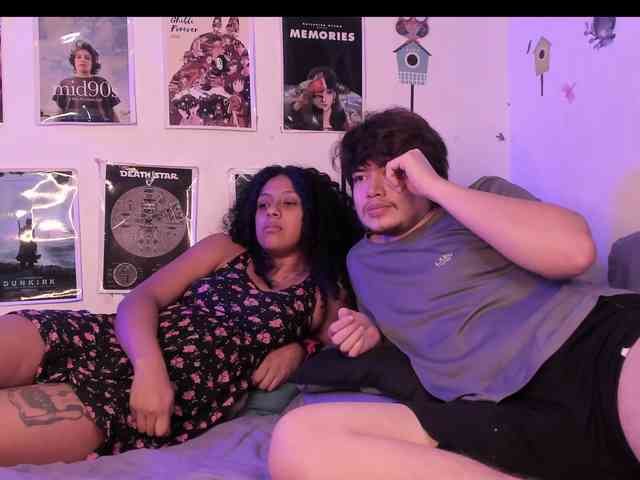 HotHoneyChile webcam