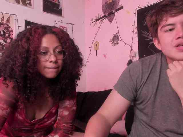 HotHoneyChile webcam