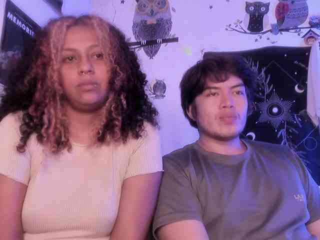 HotHoneyChile webcam