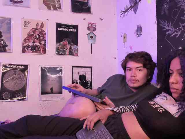 HotHoneyChile webcam