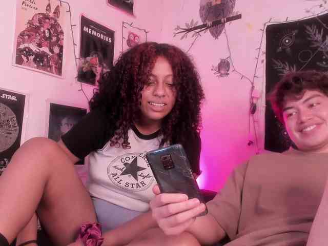 HotHoneyChile webcam