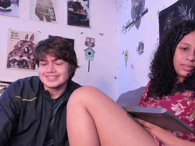 HotHoneyChile webcam