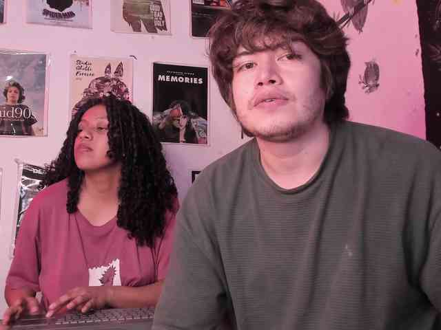 HotHoneyChile webcam