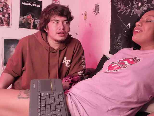 HotHoneyChile webcam