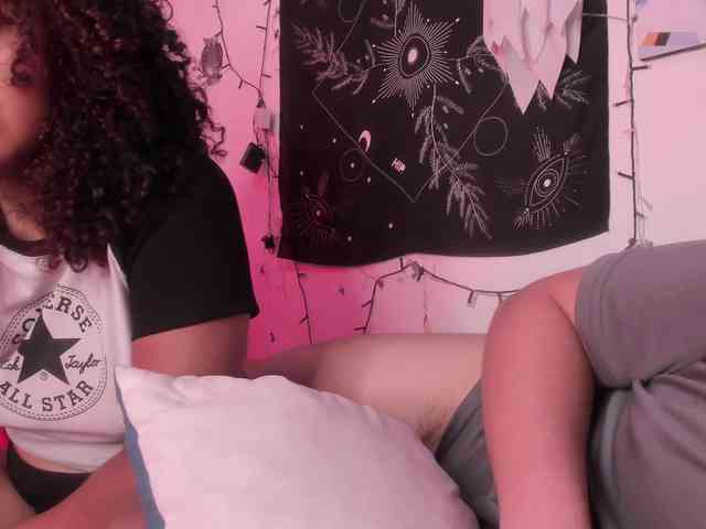 HotHoneyChile webcam