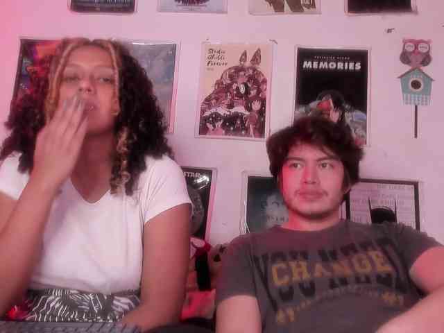 HotHoneyChile webcam