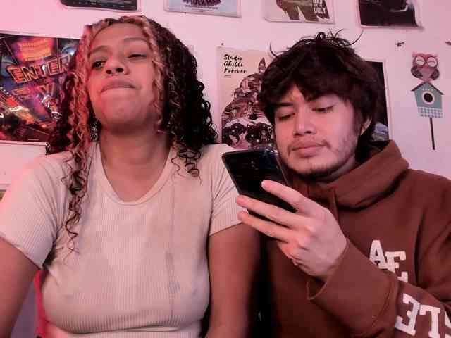 HotHoneyChile webcam