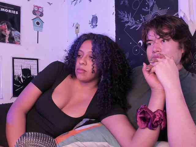 HotHoneyChile webcam