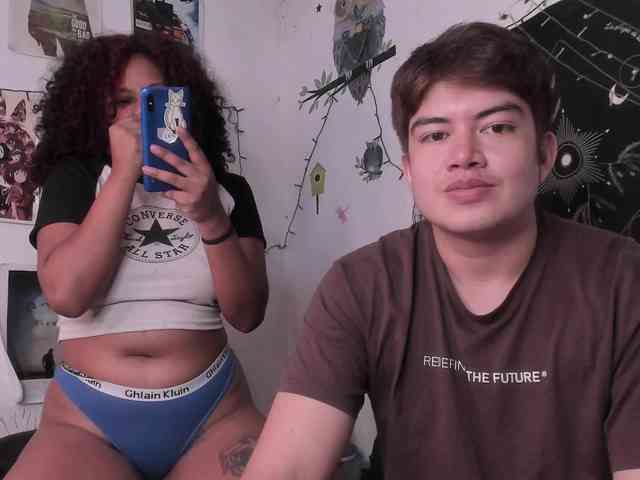 HotHoneyChile webcam