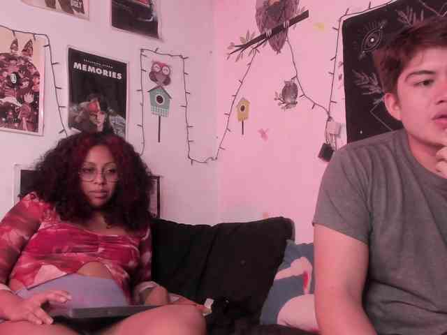 HotHoneyChile webcam