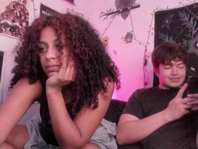 HotHoneyChile webcam