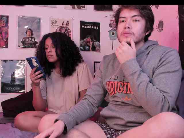 HotHoneyChile webcam