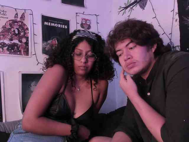 HotHoneyChile webcam