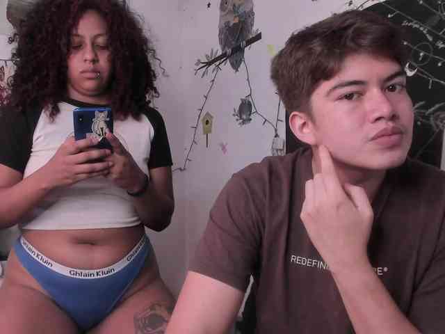 HotHoneyChile webcam