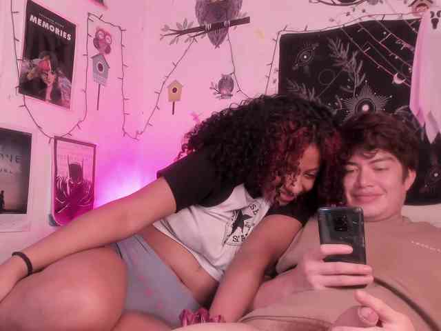 HotHoneyChile webcam