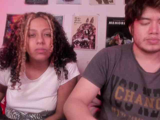 HotHoneyChile webcam