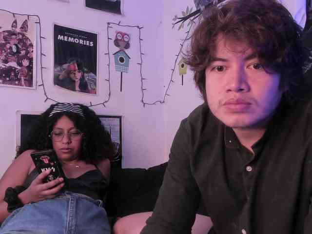 HotHoneyChile webcam