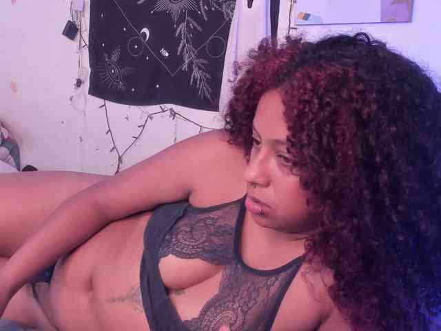 HotHoneyChile webcam