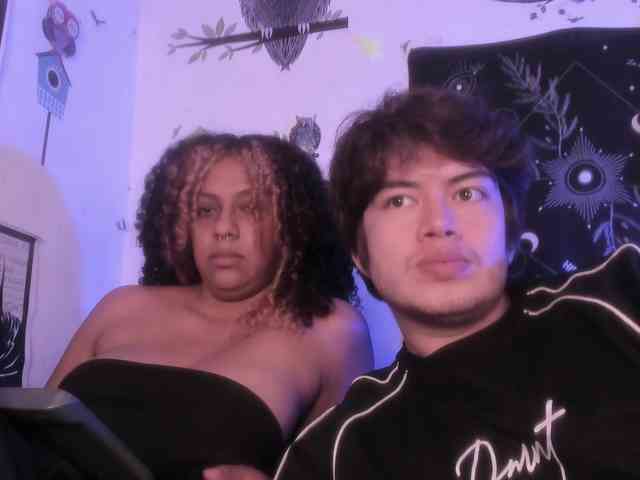 HotHoneyChile webcam