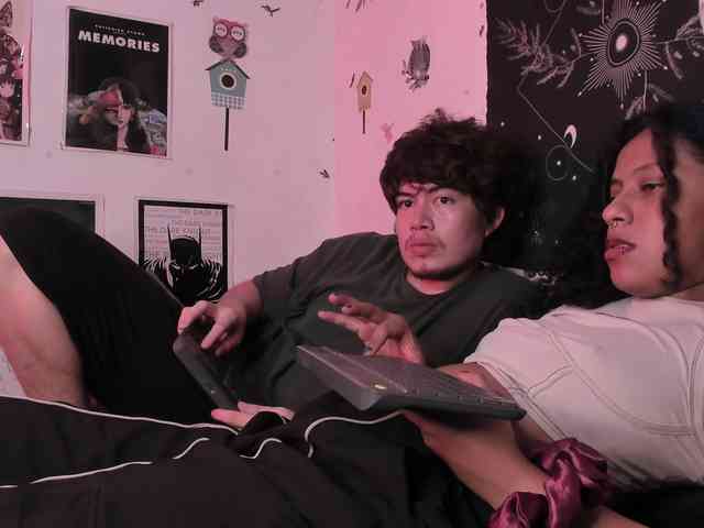 HotHoneyChile webcam