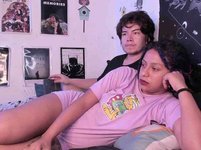 HotHoneyChile webcam