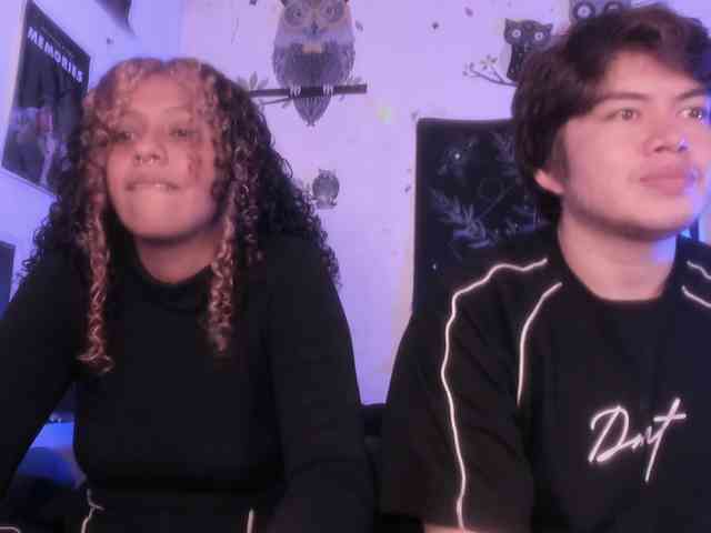 HotHoneyChile webcam