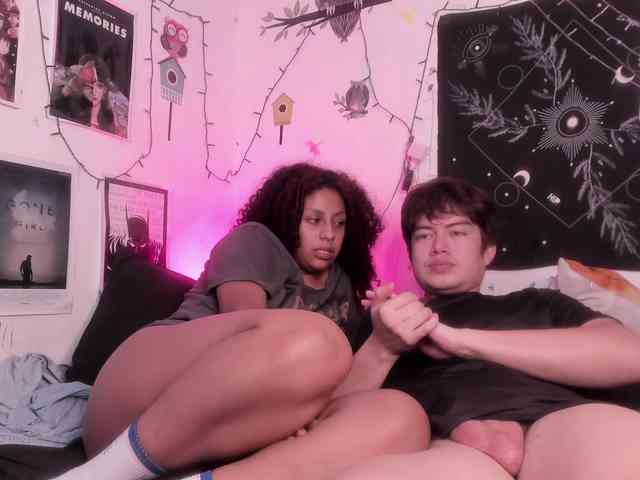 HotHoneyChile webcam