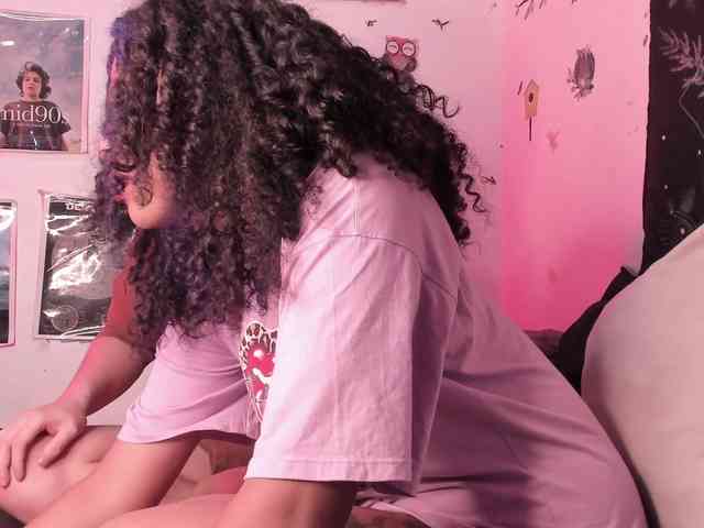 HotHoneyChile webcam